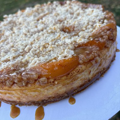 Peach Cobbler Cheesecake