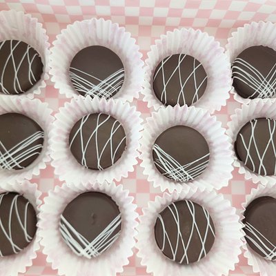 Dipped Oreo Cookies (12ct)