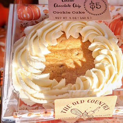 Classic Chocolate Chip Cookie Cake