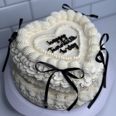 8” Heart Cake (feeds (15-25)