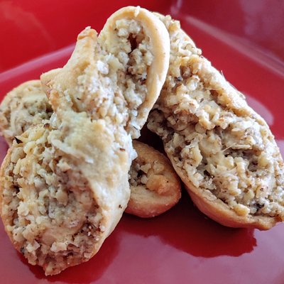 Nut Roll Twists