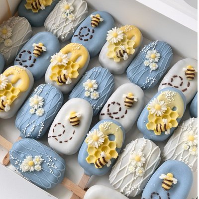 Cakesickles 