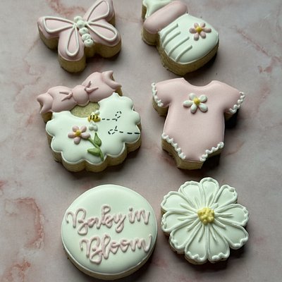 Mini “baby In Bloom” Shower Cookies (12)