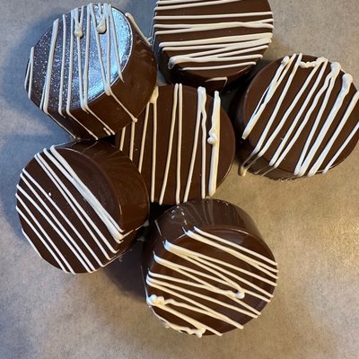 Chocolate Covered Oreos With Milk Chocolate 
