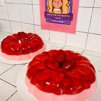 9 Inch Strawberry / Tres Leches Bundt - Gelatina De Fresas Con Tres Leches