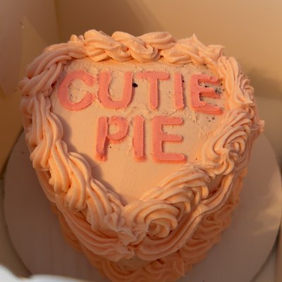 Custom Cakes 