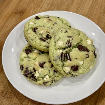 Mint Chocolate Chip Cookies