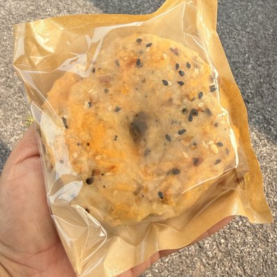 Jalapeño Cheddar Bagel