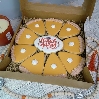 Thanksgiving Pie Centerpiece