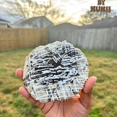 Cookies and Cream Cookie
