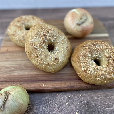 Onion Bagel (6 Pack)