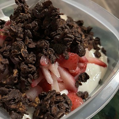 Chocolate Strawberry Yogurt Parfait 