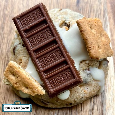 S’mores Stuffed Cookie (each)