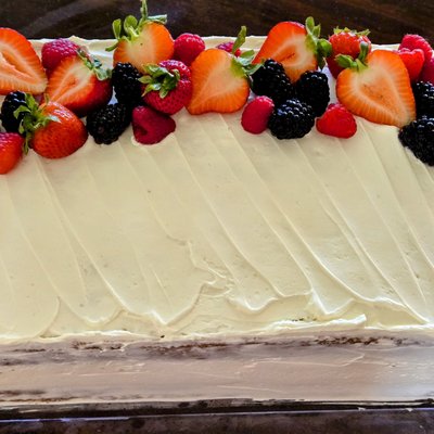 9x13 Berry Chantilly Cake
