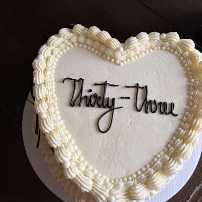 Vintage Heart Cake - One Layer 