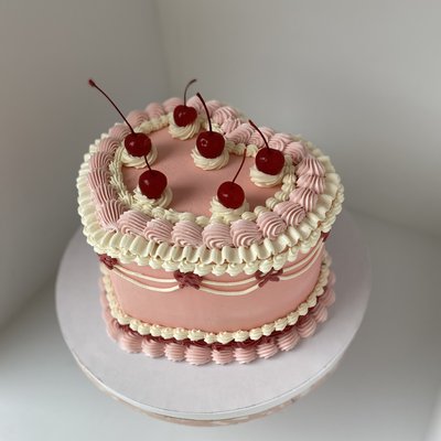 10 Inch Heart- Vintage