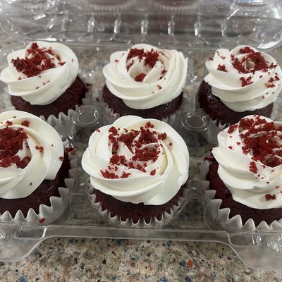 Red Velvet cupcakes - 6 Pack 