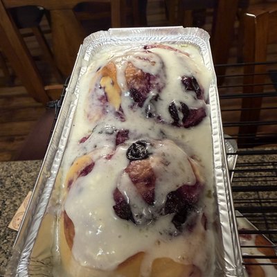 Blueberry Sourdough Sweet Rolls (2-pack)