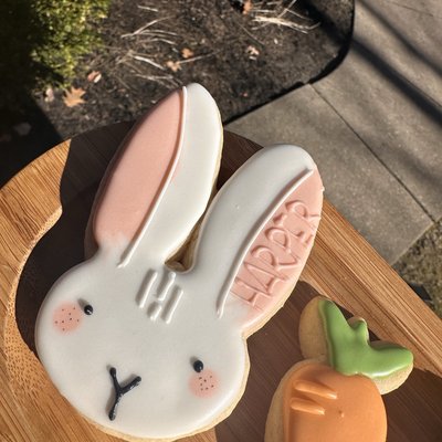 Customized Bunny And Carrots 