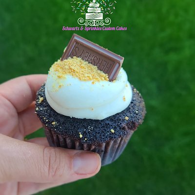 Specialty Flavor Cupcakes