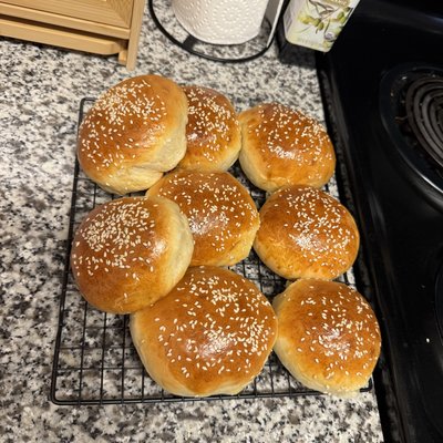 Hamburger Buns (8 Pack)
