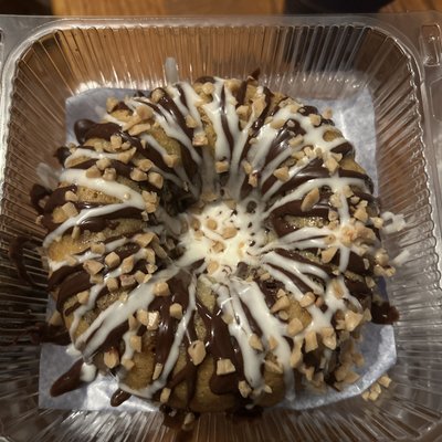 6in Vanilla Bean Bundt Cake
