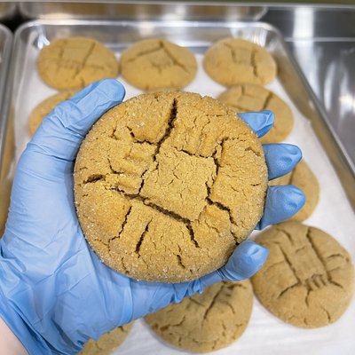 Peanut Butter Cookies (1/2 Dozen)