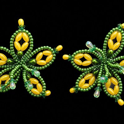 🌸 PANAMANIAN TEMBLEQUES – Emerald & Yellow