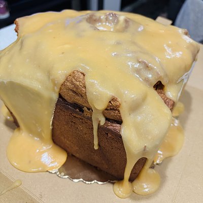Cream Cheese With Soft Caramel Icing 