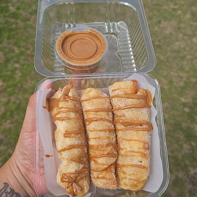 Cookie Butter Cheesecake Egg Rolls