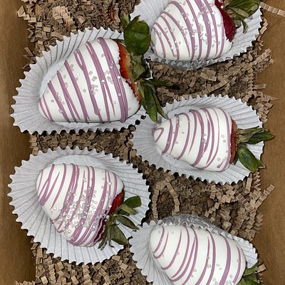 Chocolate Covered Strawberries (6)