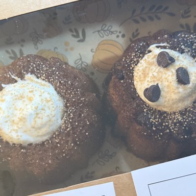 Mini Bundt Cake (2 Per Box)