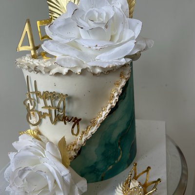 6” Tall Custom Cake – 3 Layers 