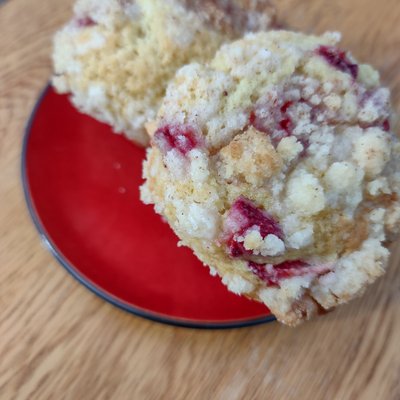 Sourdough Strawberry Cheesecake Muffins 6-count