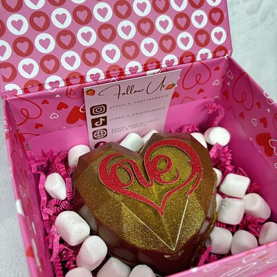 DUBAI CHOCOLATE HEART