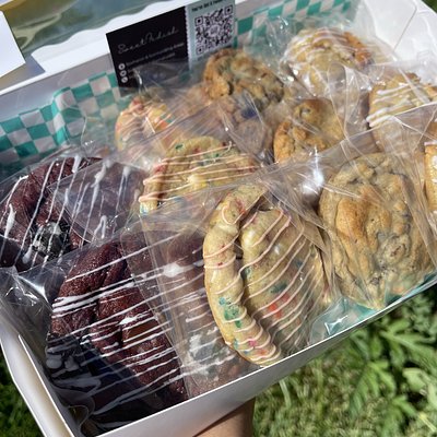Mixed Dozen Cookies