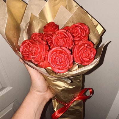 10 Strawberry Flower Bouquet