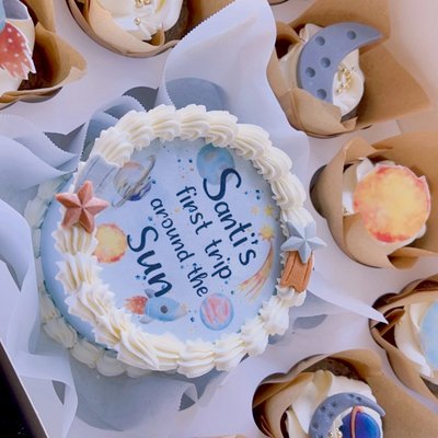 Bento + 8pc Cupcakes