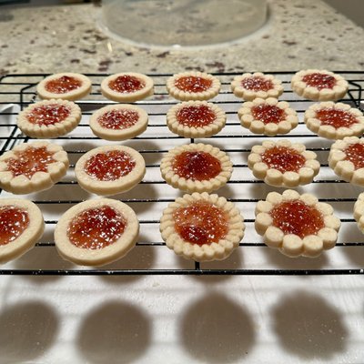 Jam Filled Shortbread - 16 Count