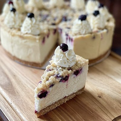 8” Lemon Blueberry Crumble Cheesecake 