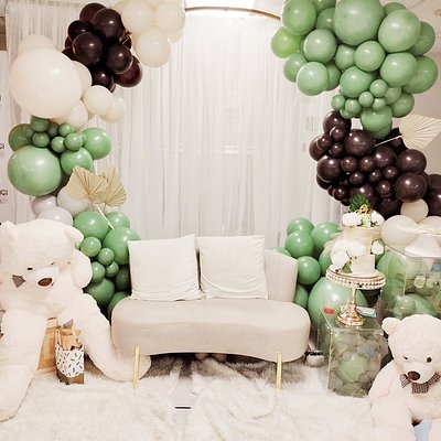 Decorations 