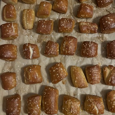 Sourdough Pretzel Bites (served with Honey Mustard)