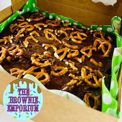 The Brownie Emporiums Caramel & Salted Pretzel Enticing Favorite
