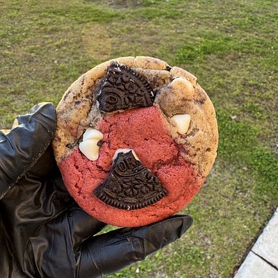 Red Velvet x Cookies & Cream 