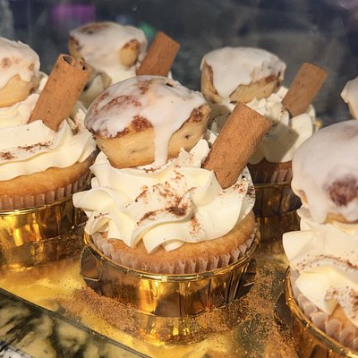 Signature Flavor Cupcakes 