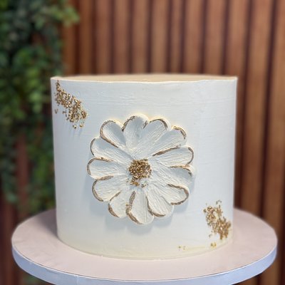 Birthday cakes 6 Inches 