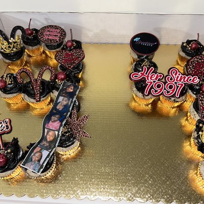 Custom Cupcakes 