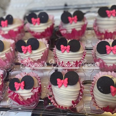 Themed Chocolate Covered Strawberries
