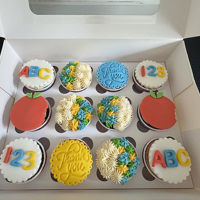 Teachers Thank You  Cupcake Boxes 