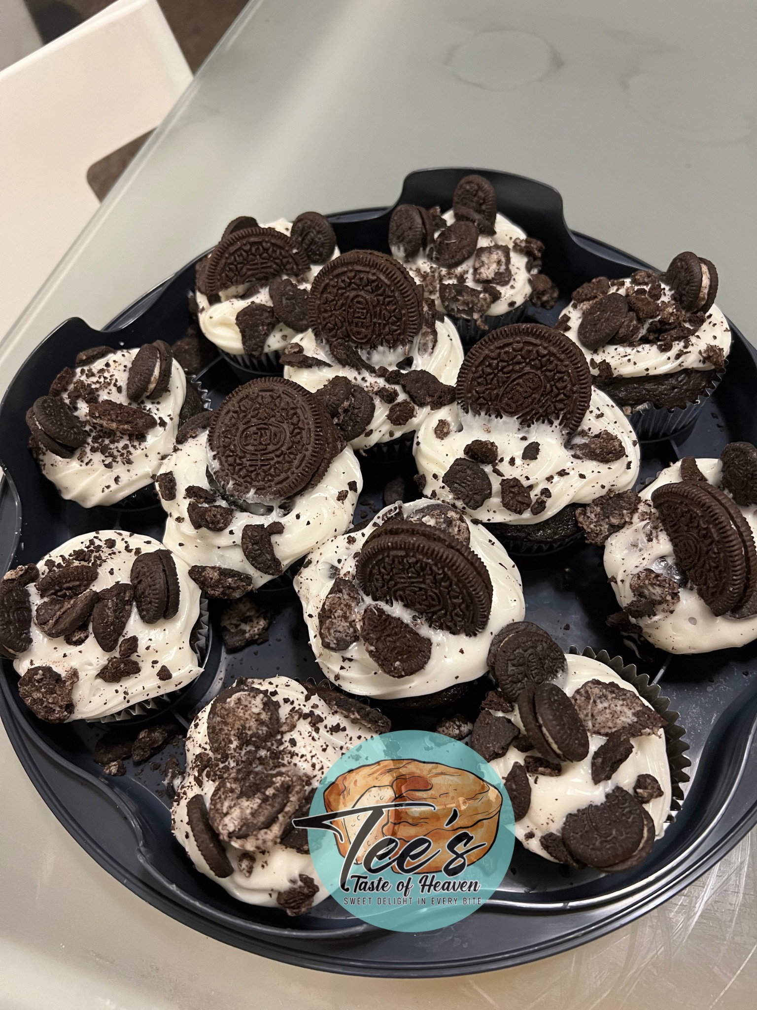 Oreo Cookie Cupcakes 
